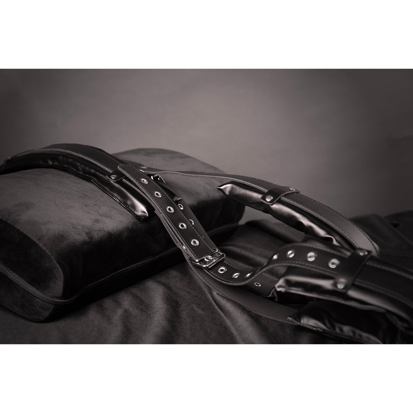 Padded Thigh Sling with Adjustable Straps - Black